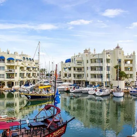 Bright 50 Mt From The Apartment Benalmadena